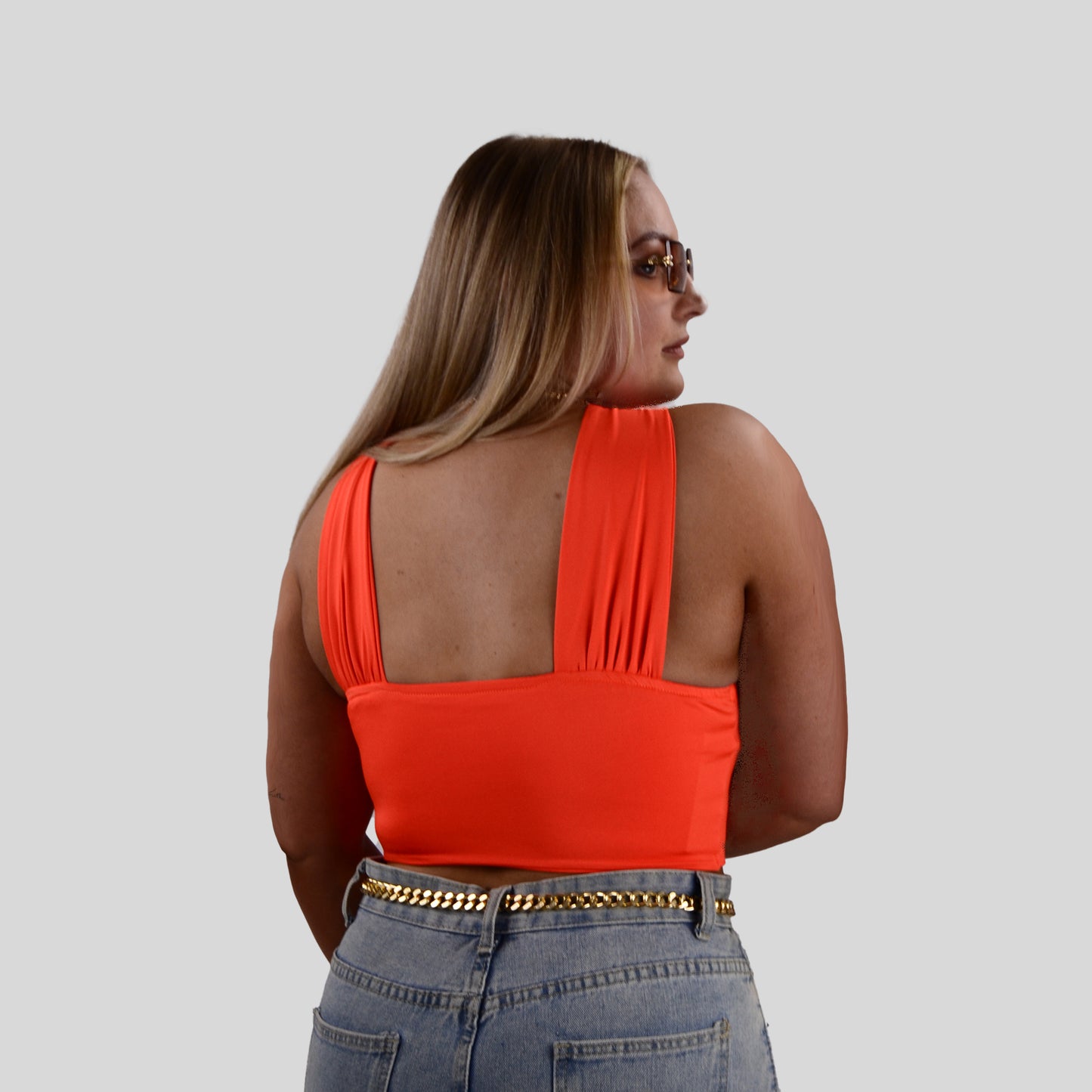 Orange under wire crop