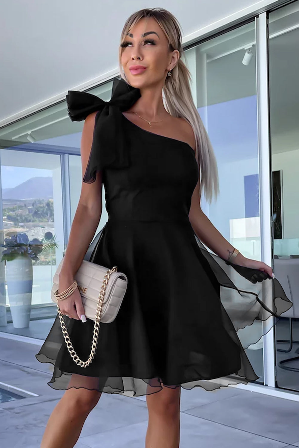 Black Bowtie One-shoulder Tulle Dress