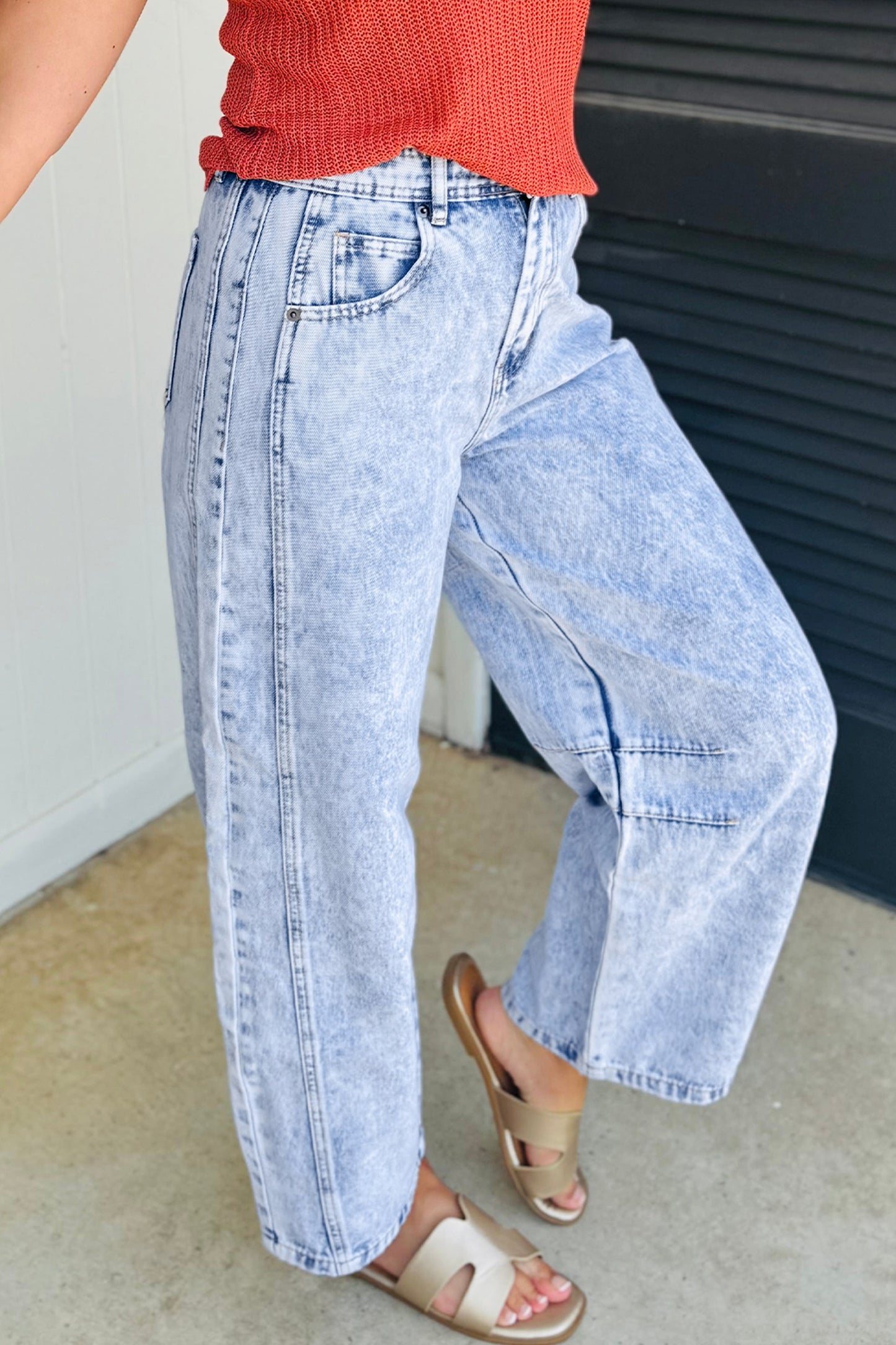 Light Washed Barrel Jeans